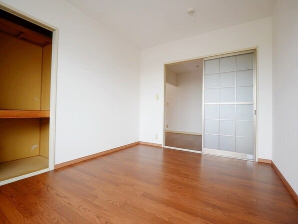 ホワイトペルテCの物件内観写真